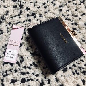 NOIZE vegan “Hazel” Coin purse with gold closure